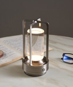 Tặng quà sinh nhật cho bạn thân là nữ với đèn decor bàn làm việc độc đáo