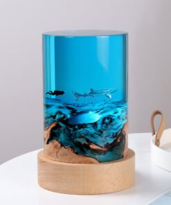 Đèn trang trí bằng gỗ kết hợp Epoxy hình trụ mô phỏng đại dương, thủy thủ và cá mập làm quà sinh nhật, quà lưu niệm, giáng sinh, trang trí - decor...
