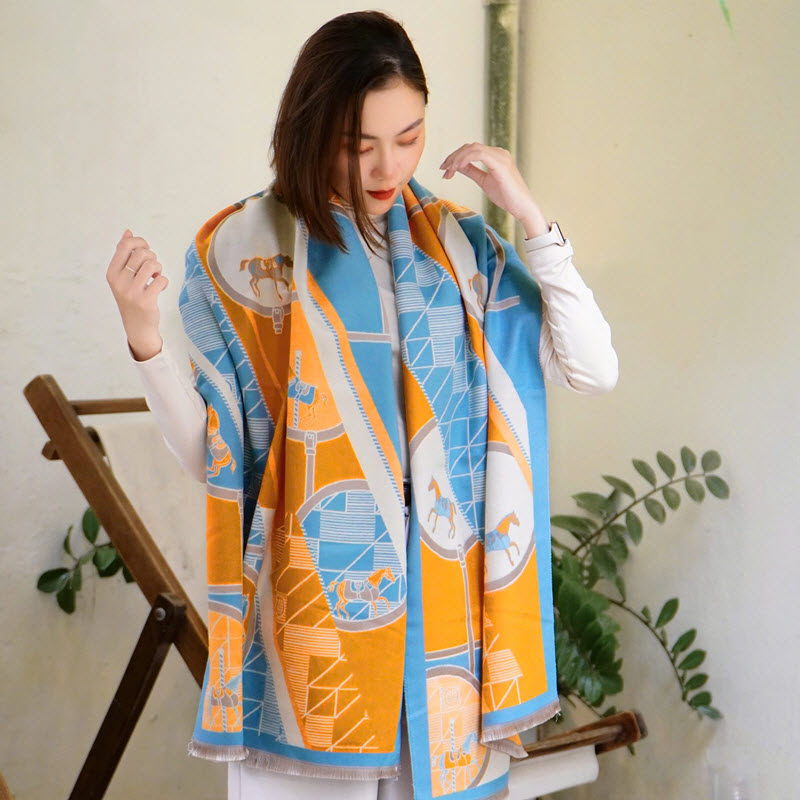 Khăn choàng len Cashmere - Gợi ý quà sinh nhật cho nữ ấm áp