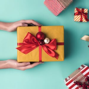 10 Gợi Ý Quà Tặng Giáng Sinh Cho Khách Hàng Tạo Dấu Ấn Thương Hiệu