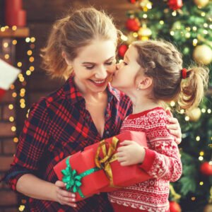Những Món Quà Giáng Sinh Ý Nghĩa Tặng Bố Mẹ – Gửi Trọn Yêu Thương Mùa Lễ Hội