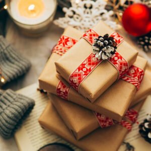 Quà Lưu Niệm Giáng Sinh: Chọn Đúng Món Quà, Trao Gửi Trọn Tình Thương