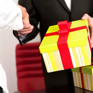 Danh Sách Quà Tết Cho Sếp Giúp Bạn Ghi Điểm Trong Mắt Lãnh Đạo