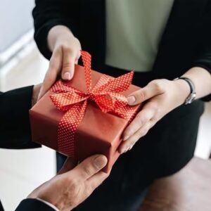 Top 15 Món Quà Tặng Nhân Viên Văn Phòng Ý Nghĩa Và Thiết Thực