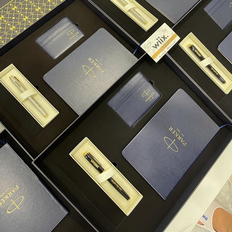 Vì sao nên cá nhân hóa set quà tặng cho nam