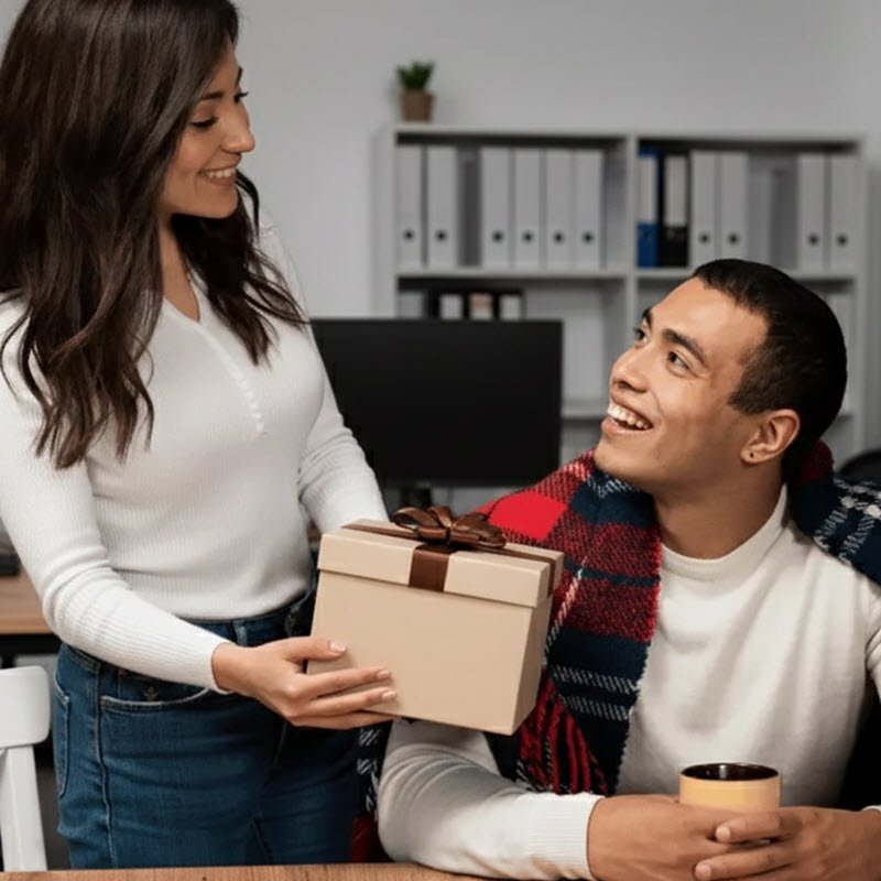 Quà sinh nhật cho nam bình dân tặng đồng nghiệp, bạn bè