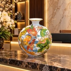 Bình Tài Lộc Cá Chép Ngậm Tiền Vẽ Vàng Cao Cấp 35cm – Sứ Bát Tràng Vẽ Vàng 24K, Trang Trí Sang Trọng Và Biểu Tượng Phú Quý Sung Túc