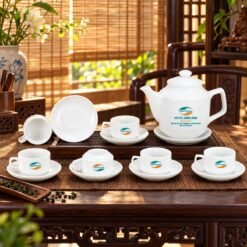 Bộ Ấm Trà Quà Tặng Tết Cho Doanh Nghiệp – Trọn Bộ Sứ Men Trắng Cao Cấp, Gắn Kết Những Cuộc Gặp Gỡ Và Gửi Trao Lời Chúc Đầu Xuân