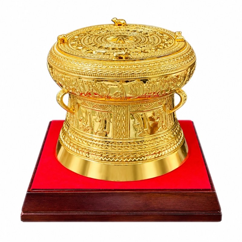 Trống Đồng Dát Vàng 20cm – Hội Tụ Tinh Hoa Văn Hóa Việt, Tô Điểm Không Gian, Tôn Vinh Giá Trị Truyền Thống